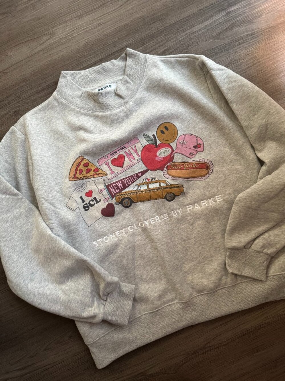 L/XL Parke Stoney Clover Lane Exclusive Mockneck Sweatshirt